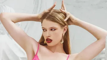 «Самовираження додає впевненості»: трансгендерна донька Ілона Маска знялася в кампейні до Дня закоханих