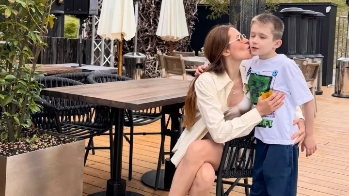 «У нього є тато»: Наталка Денисенко розповіла про стосунки сина з новим коханим та заінтригувала животиком