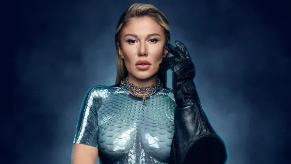 Альона Омаргалієва розбурхала мережу пікантними кадрами: співачку порівняли із русалкою