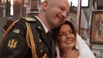 Після 16 років шлюбу: Марічка Падалко пішла під вінець у сукні від ALONA CINI