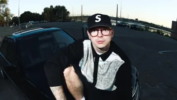 Парфенюк живе в елітці у центрі Києва і витрачає на місяць шалену суму: співак розкрив цифри