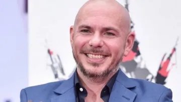 Лисина співака Pitbull допомогла йому встановити світовий рекорд: до цього долучилися понад 22 тисячі людей