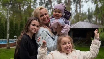 Лілія Ребрик показала донечок: знаменитість заговорила про дитинство під час війни