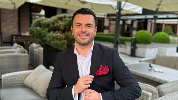 Решетнік показав, що завжди стоїть у його спальні: ведучий креативно анонсував новий випуск «Холостяка»