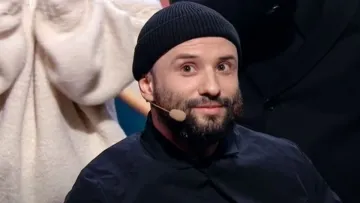 «Можу розказати всю правду»: комік і військовий Віктор Розовий спричинив новий скандал із видаленим інтерв’ю