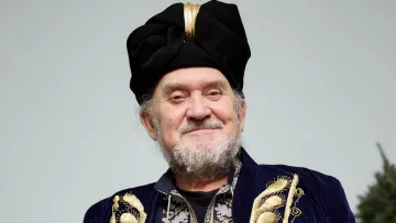 «Лежу в лікарні. Інсульт»: відомий український актор і письменник відверто розповів про стан свого здоров'я