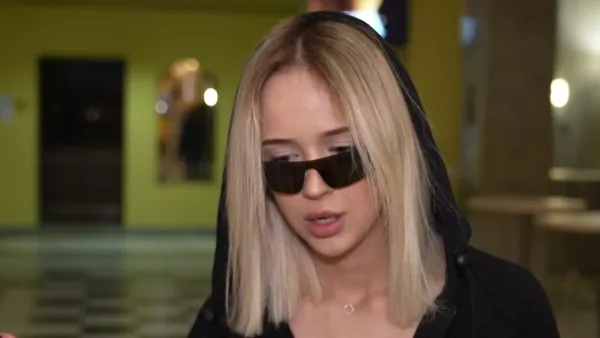 «Що робить Сімбочка? Шпагат і розкриває рота під фонограму»: в мережі рознесли блогерку за виступ із KALUSH
