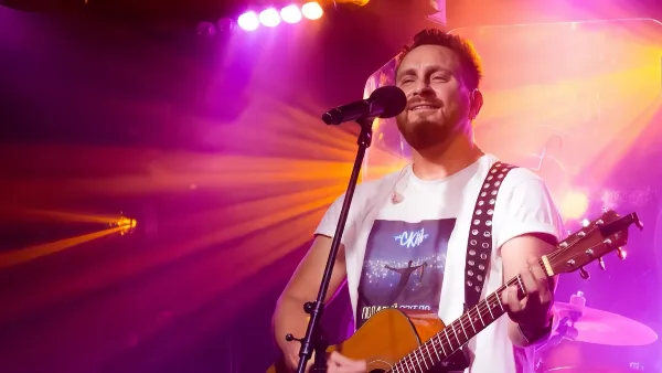 Фронтмен гурту «Скай» Олег Собчук потрапив до лікарні у передінфарктному стані: співак виступив із заявою