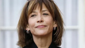 Софі Марсо святкує день народження: як виглядає французька акторка у 59 років і що вона говорила про Україну