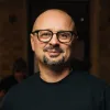 Помер відомий ресторатор Ігор Сухомлин: розпочинав кар’єру зі сторожа й двірника та грав у театрі 