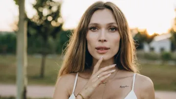 «‎Неправильне рішення» о 3 годині ночі»: акторка, якій приписують роман з Цимбалюком, зняла пікантне відео