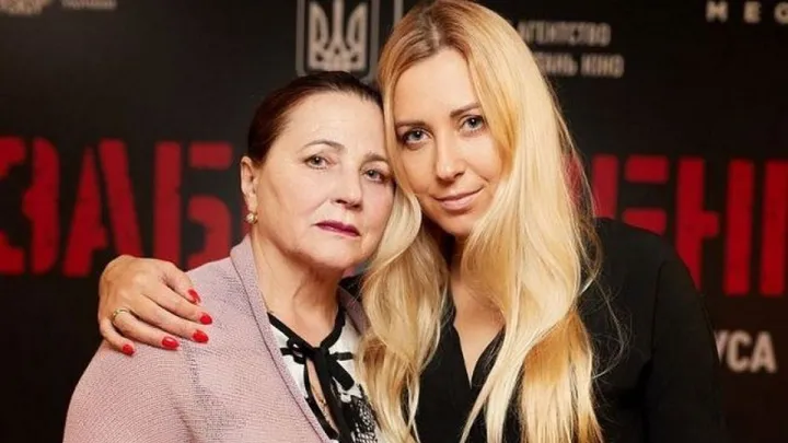 «Дуже бракує Вашої любові»: донька та онука Ніни Матвієнко висловилися на третю річницю смерті співачки