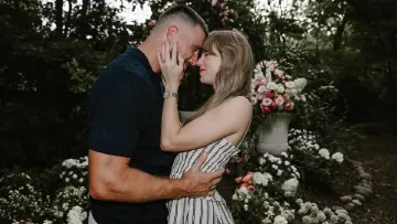 Сукня від Dior та тисяча гостей: як пройшло весілля найбагатшої співачки Тейлор Свіфт