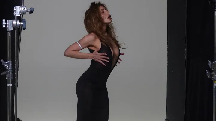 «Стережись»: Тіна Кароль здивувала шанувальників відвертим образом у новій фотосесії