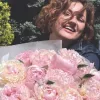 «Дозволила собі просто бути»: Цибульська розповіла, що змінило її ставлення до подарованих квітів