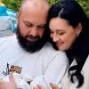 «Не до кінця усвідомлювали»: Соломія Вітвіцька замилувала сімейними фото та висловилася про материнство