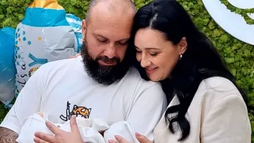 «Не до кінця усвідомлювали»: Соломія Вітвіцька замилувала сімейними фото та висловилася про материнство