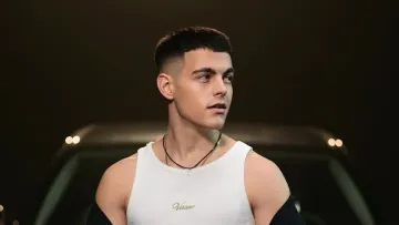 «Мене почали відкачувати‎»: відомий український співак згадав, як ледь не помер у Новорічну ніч