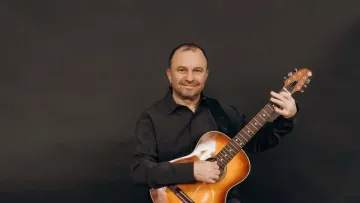 «Час настав!»: Віктор Павлік потужно анонсував свій новий кліп – повертається оновлений «Шикидим»