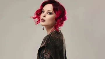 «Здається, батьки навіть не знають, що я артистка»: Юля Юріна розповіла про стосунки з родичами в РФ