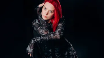 «Ми проїжджали Гостомель, і там лежали мертві коні...»: Юля Юріна розповіла, як волонтерила на початку війни