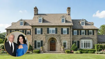 Зета-Джонс і Дуглас знижують ціну на будинок: як виглядає та скільки коштує особняк на березі Гудзону