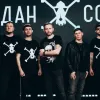 «Жадан і Собаки» презентували пісню та кліп «Роботопес»: у відео знялися Лєра Мандзюк та Андрій Кокотюха