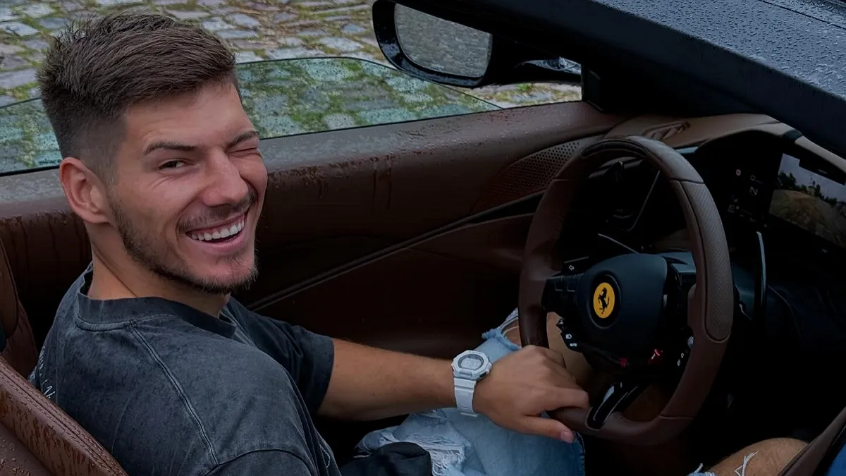 «Знову в розшуку»: блогер-втікач Олександр Волошин здивував реакцією на повідомлення ТЦК