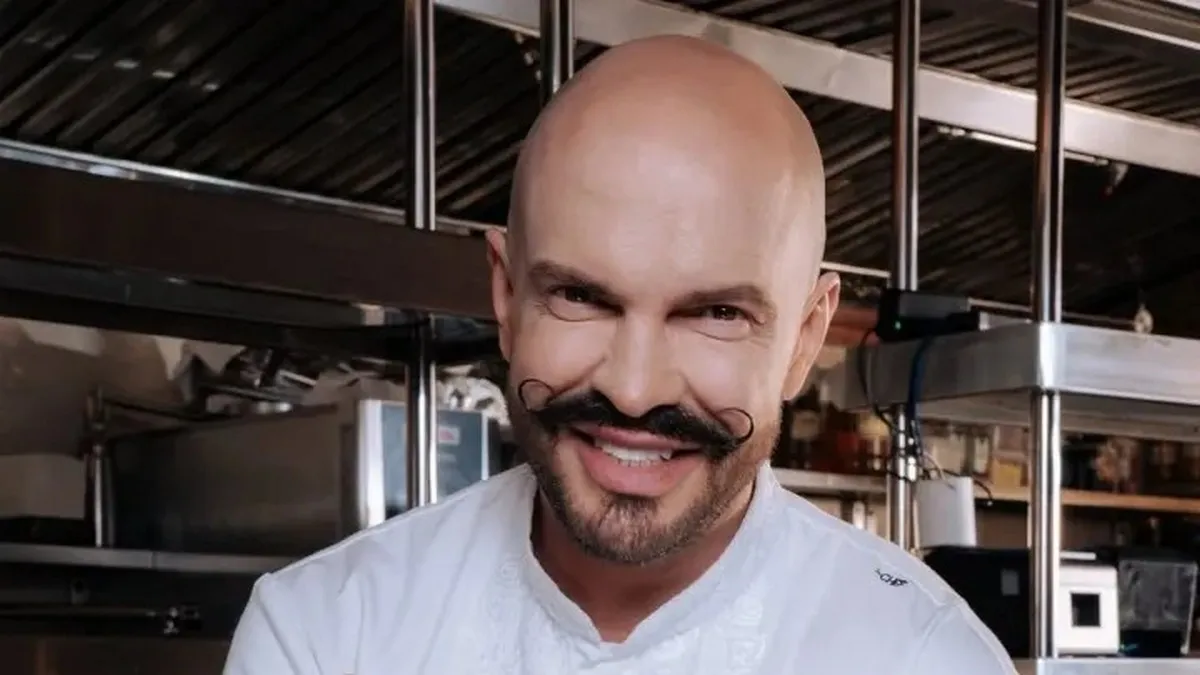 Володимир Ярославський здивував рецептом борщу з «вушками»: як приготувати незвичну страву