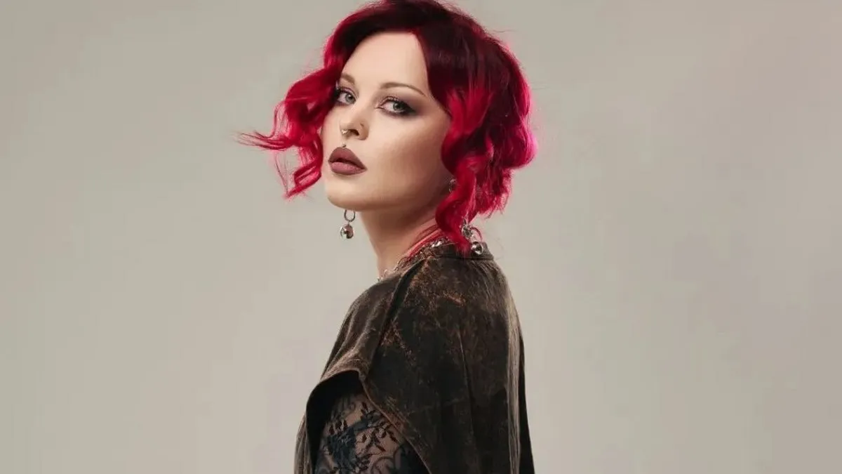 «Здається, батьки навіть не знають, що я артистка»: Юля Юріна розповіла про стосунки з родичами в РФ