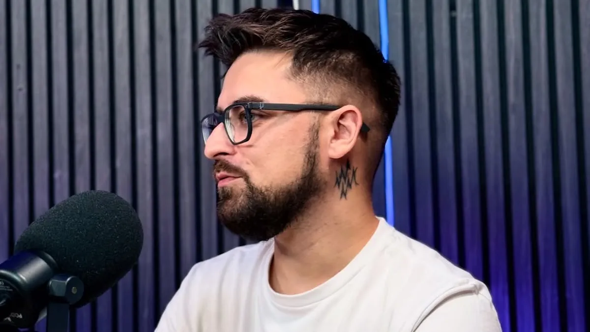 «‎Дуже неприємна й водночас показова історія»: відомий співак розповів, як його у Львові рятували з халепи