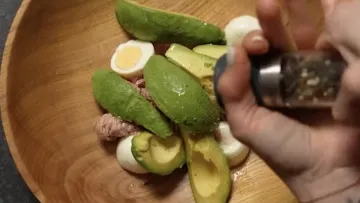 Намазка з авокадо та тунця: швидкий рецепт від Ольги Мартиновської