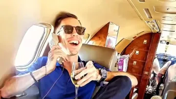 У кращих традиціях «Впіймай мене, якщо зможеш»: чоловік видавав себе за пілота і літав по світу безкоштовно