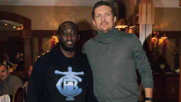 Рішення легенди боксу вплинуло на позицію Усика у рейтингу найкращих боксерів світу: яке місце в українця