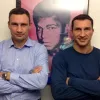 54 – за кожен рік: Володимир Кличко дуже незвично привітав Віталія з днем народження – відео