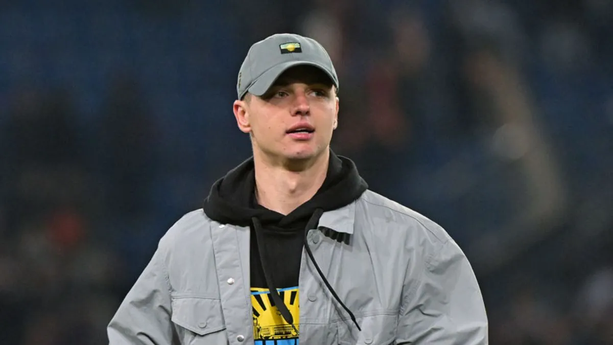 Футболіст Шахтаря Бондар доєднався до ультрас «гірників» й заряджав на секторі: чи був він на «фірмі» – фото