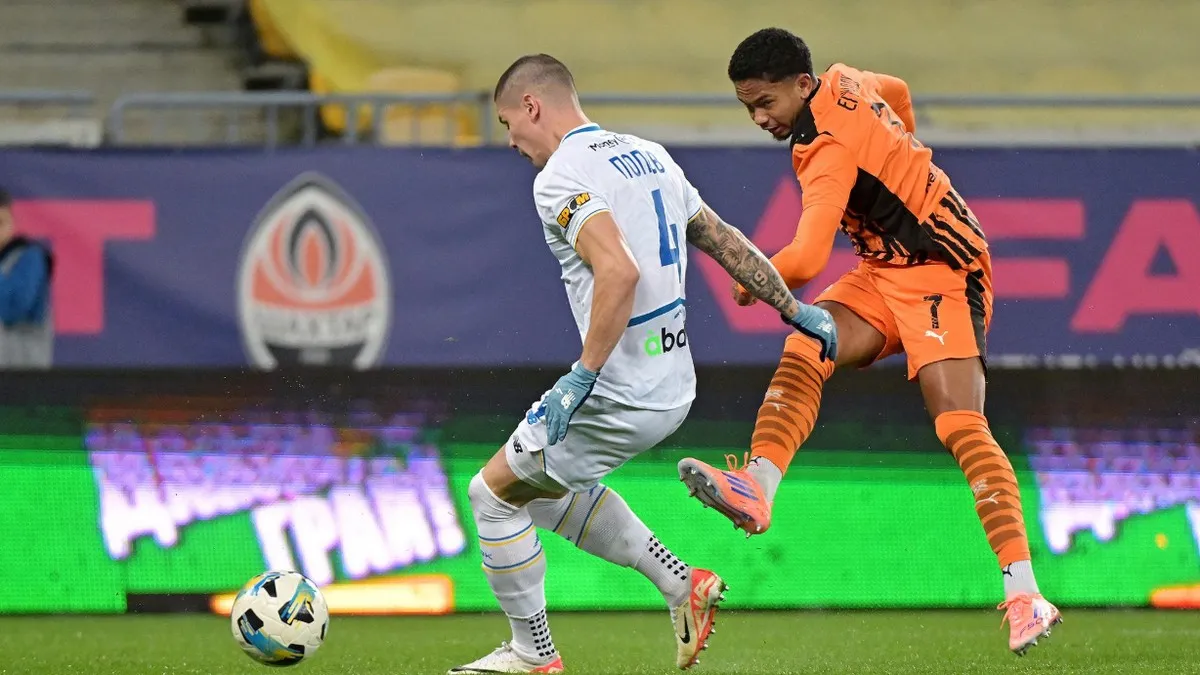 Лідер Шахтаря пригадав Попову слова про «пародію‎»: автор голу у ворота Динамо відреагував красномовним жестом