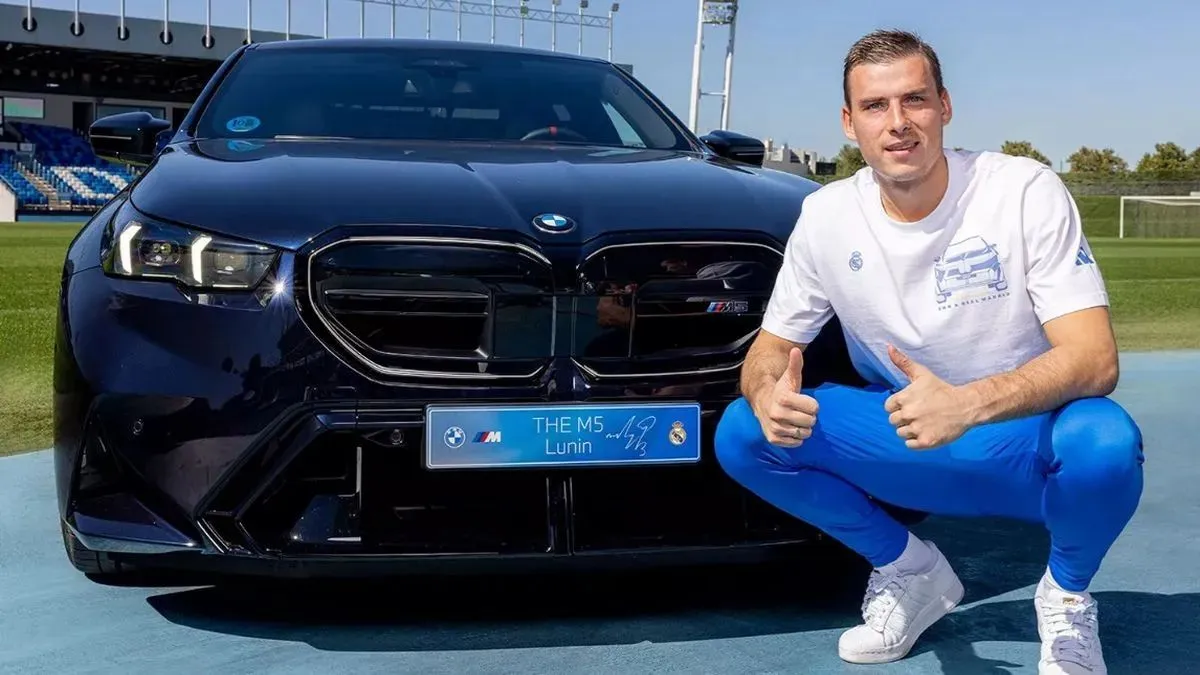 У Луніна з'явилася вагома причина залишитися у Реалі: українцю зробили презент вартістю у понад 6 мільйонів