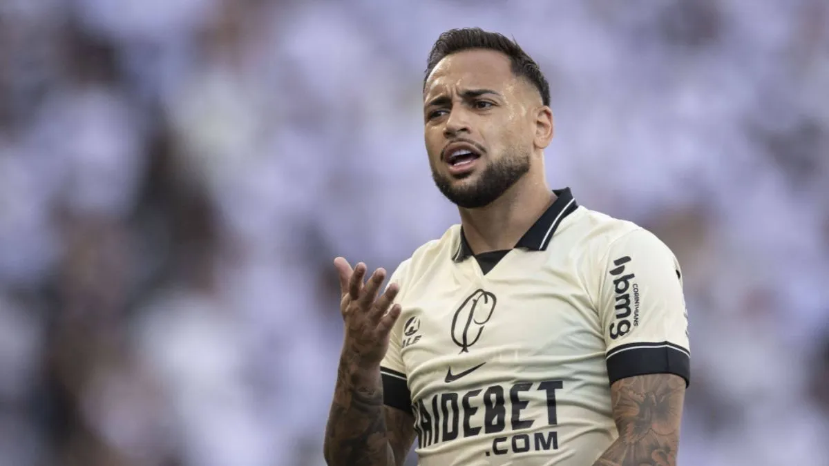 Ахметов може збагатіти ще на 5 млн євро: Шахтар отримав пропозицію щодо продажу бразильського півзахисника