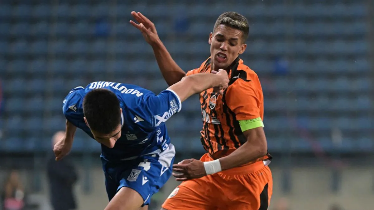 Матч 1/8 фіналу ЛК Шахтар – Лех завершився масовою штурханиною: Туран «втратив» гравця на чвертьфінал – відео