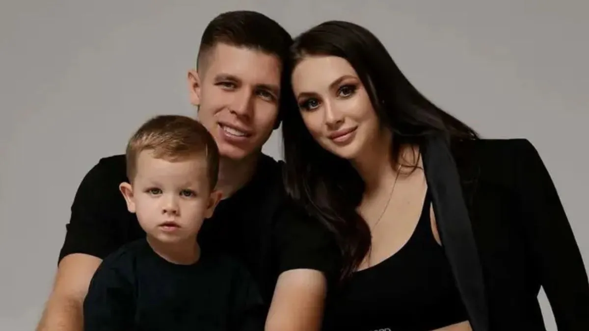 Гравці Динамо Піхальонок та Тимчик стали кумами у квадраті: фото з хрестин з’явились в мережі через три місяці