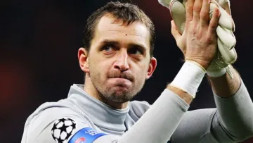 Трубін не перший український воротар, який забивав у єврокубках: ретро відео голу стража воріт Таврії