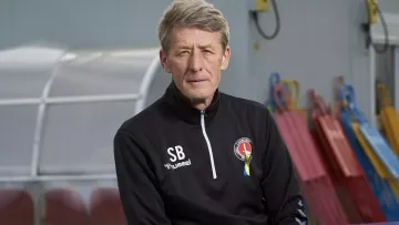 «Всі сміються, всі з телефонами в руках»: легенда Динамо розкритикував нинішнє покоління футболістів