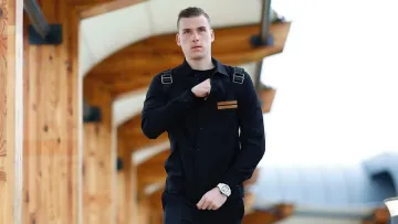 Ярмоленко, Лунін і ще 3 зірки українського футболу обрали один бренд годинників: ось які аксесуари вони носять