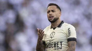 Ахметов може збагатіти ще на 5 млн євро: Шахтар отримав пропозицію щодо продажу бразильського півзахисника