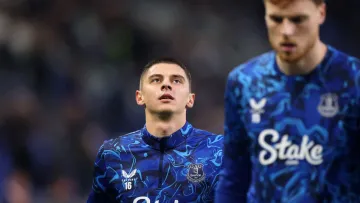 «Чинний контракт футболіста закінчується...»: в Англії визначились з майбутнім українця Миколенка в Евертоні