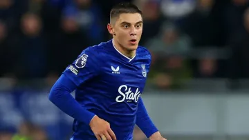 «Відхід буде найкращим варіантом»: в Англії захейтили захисника збірної України Миколенка