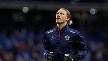 У російського воротаря Сафонова підгорає через трансфер Забарного до ПСЖ: що світить підданому Путіна