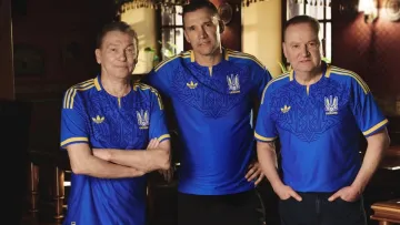 «Легендарність зашкалює»: Шевченко, Блохін та Бєланов знялися у фотосеті в новій формі збірної України