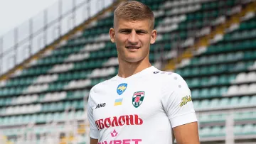 «Спочатку я десь побоювався, але потім втягнувся»: футболіст клубу УПЛ розповів, як працював електриком